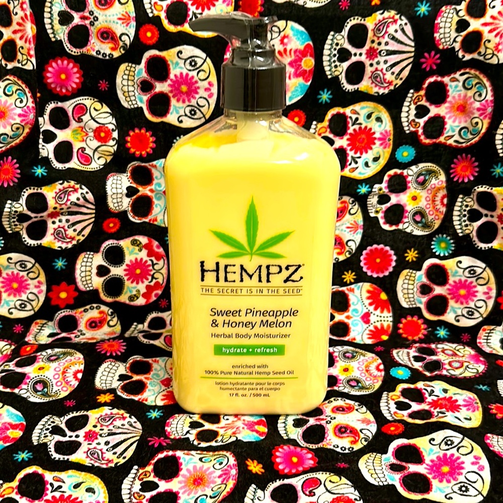 Hempz
Sweet Pineapple & Honey Melon Herbal Moisturizer